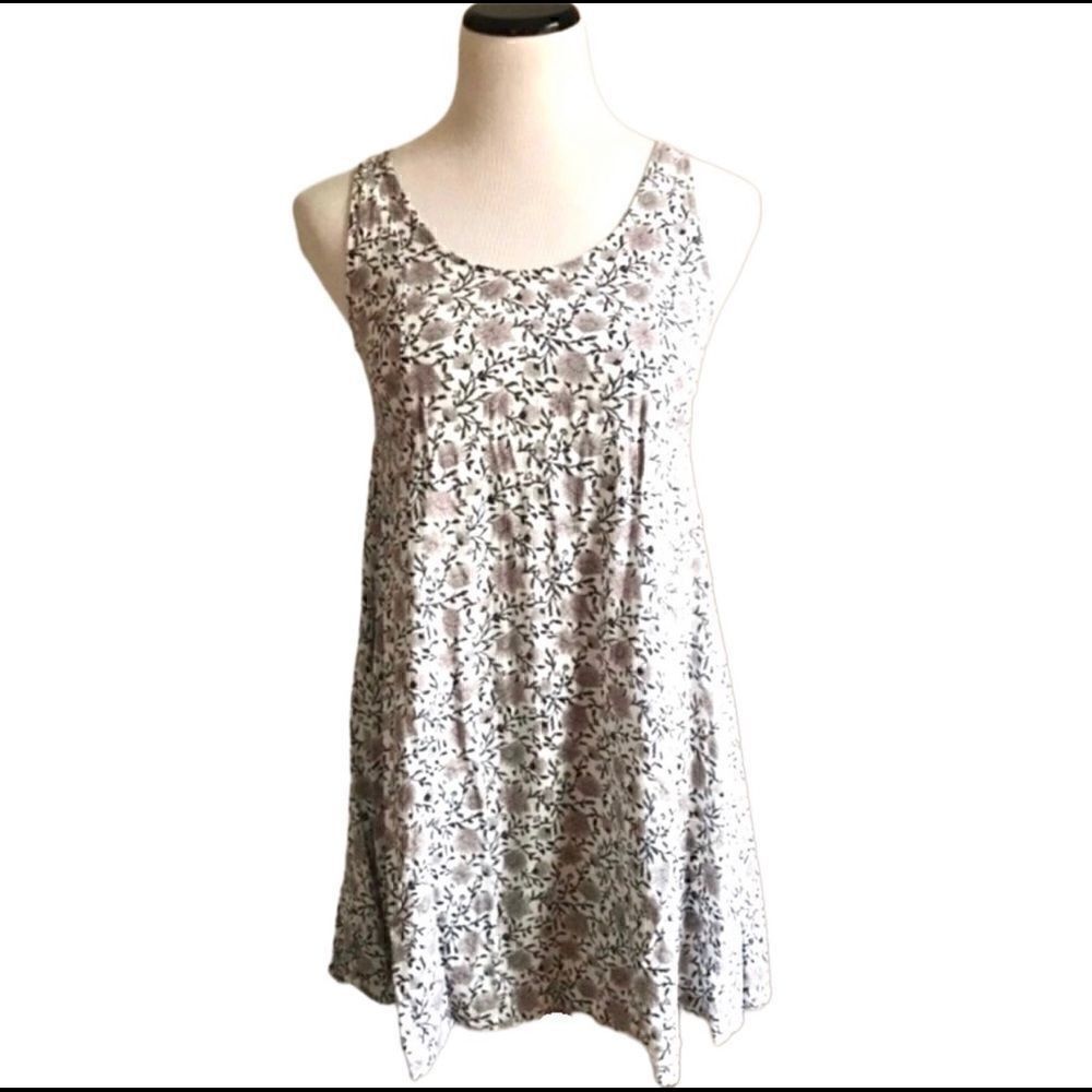 H&MโFloralโSleevelessโScoopย NeckโDressโSzโ4